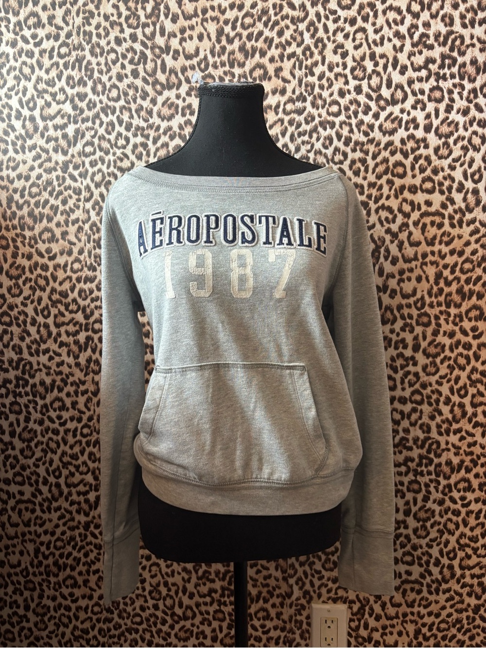 Aeropostale Light Gray 1987 Off-Shoulder Pullover Sweatshirt